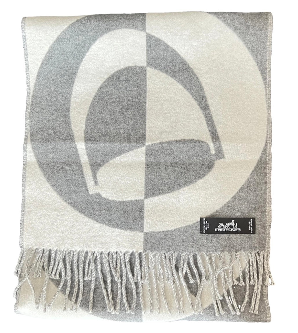 Hermes - Brand new cashmere scarf